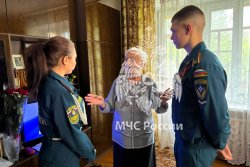 Личный состав Академии поздравил ветеранов труда, тружеников тыла с Днем Победы